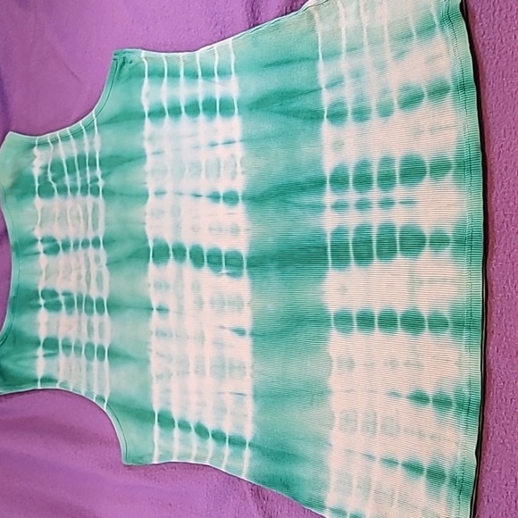 0711. EUC ~ Tie-Dye ~ Tank Top w/ Silver Embellishment ~ XL ~ 100% Cotton ~ - Picture 5 of 5
